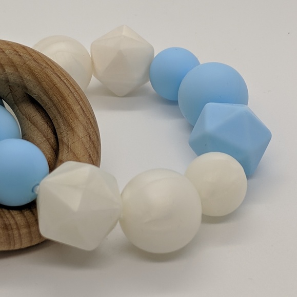 Blue white teething bracelet wooden rings baby boy - Picture 6 of 6